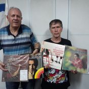 מעדן ויניל היום ברדיו קסם, 106 FM
