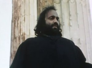 דמיס רוסוס (צילום מסך מהקליפ forever and ever )