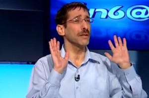 אורי אורבך בתוכנית "שטרודל", עם רוני רובן (צילום מסך: ערוץ היוטיוב של החינוכית)