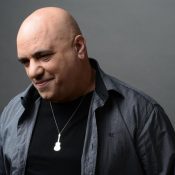 לצבוע בצבעים משלו