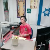 להיטון.קום היום ברדיו קסם, 106 FM