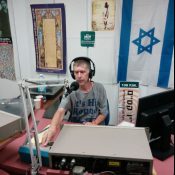 להיטון.קום היום ברדיו קסם, 106 FM