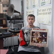 מעדן ויניל היום ברדיו קסם, 106 FM